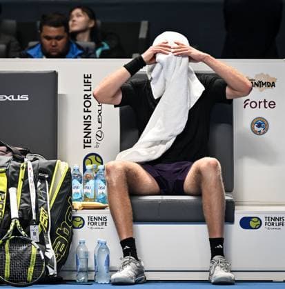 (251019) -- ALMATY, Oct. 19, 2025 -- Alex Michelsen of the United States takes a break during the men s singles semifinal match against Corentin Moutet of France at the ATP, Tennis Herren 250 Almaty Tennis Open in Almaty, Kazakhstan, on Oct. 18, 2025. ) (SP)KAZAKHSTAN-ALMATY-TENNIS-ALMATY OPEN-SEMIFINAL LixRenzi 