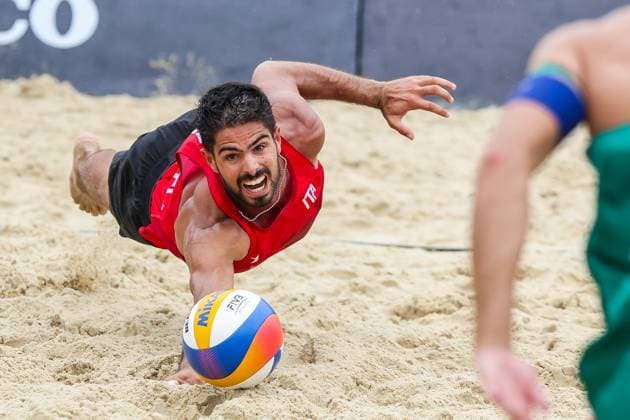 (251019) -- LAGUNA PROVINCE, Oct. 19, 2025 -- Manuel Alfieri of Italy competes during the men s semifinal match between Javier Bello Joaquin Bello of England and Manuel Alfieri Alex Ranghieri of Italy at the Volleyball World Beach Pro Tour in Laguna Province, the Philippines, Oct. 19, 2025. ) (SP)THE PHILIPPINES-LAGUNA PROVINCE-VOLLEYBALL WORLD BEACH PRO TOUR RouellexUmali 