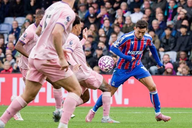 LONDON, ENGLAND - OCTOBER 18: Yeremy Pino of Crystal Palace in action during the Premier League match between Crystal Palace and Bournemouth at Selhurst Park on October 18, 2025 in London, England. SPO 