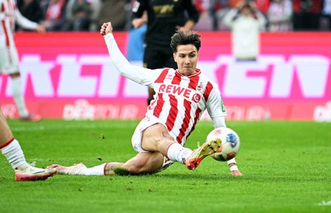 Football, Bundesliga, Germany, Men, Season 2025 2026, Matchday 7, Rhein Energie Stadion Köln, 1 FC Köln FC Augsburg 1 1 Denis Huseinbasic KOE Action, Single image