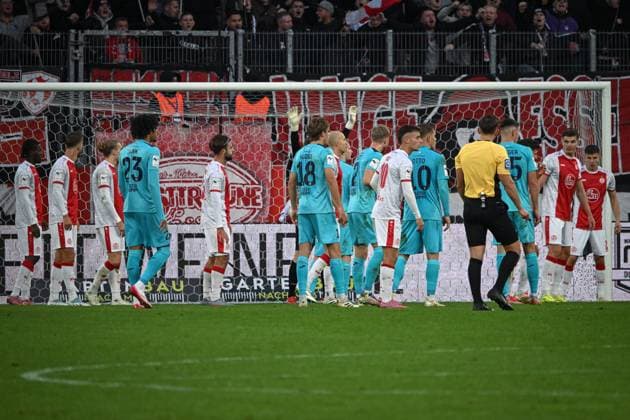 Germany, Football, 3 Liga, Matchday 11, 2025 2026, Rot Weiss Essen vs FC Viktoria Köln, 18 10 2025, Stadion an der Hafenstrasse, Essen, Germany, Gedänge im Essener Strafraum Copyright: xMarkusxVerwimpx