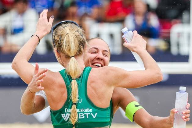 (251019) -- LAGUNA PROVINCE, Oct. 19, 2025 -- Ieva Dumbauskaite (front) Gerda Grudzinskaite of Lithuania celebrate after winning the women s semifinal match between Ieva Dumbauskaite Gerda Grudzinskaite of Lithuania and Jasmine Fleming Stefanie Fejes of Australia at the Volleyball World Beach Pro Tour in Laguna Province, the Philippines, on Oct. 19, 2025. ) (SP)THE PHILIPPINES-LAGUNA PROVINCE-VOLLEYBALL WORLD BEACH PRO TOUR ROUELLExUMALI 