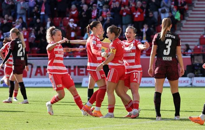 3 v l Lisa Heiseler cheers after 1 0 Joy Emotion Cheering Sport Football Soccer Women Womens Bundesliga 7 Matchday Season 2025 2026 19 10 2025 1 FC Union Berlin vs RB Leipzig RBL DFL regulations prohibit any use of photographs as image sequences and or quasi video