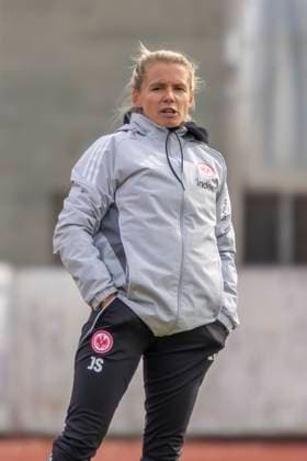 Ingolstadt, Germany 19 October 2025 2 BL Women 2025 2026 FC Ingolstadt 04 vs Eintracht Frankfurt II In the picture Coach Julia Simic Frankfurt II Audi Sportpark Bayern Copyright: xFotostandx xSchäferx