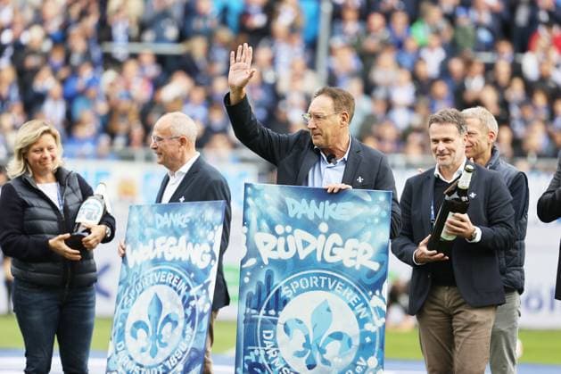 19 10 2025, xtvx, Soccer 2 Bundesliga, SV Darmstadt 98 1 FC Magdeburg v l President Ruediger Fritsch after 13 years in office, 17 years on the Executive Board and Wolfgang Arnold after 29 years on the Executive Board Farewell DFL DFB REGULATIONS PROHIBIT ANY USE OF PHOTOGRAPHS as IMAGE SEQUENCES and or QUASI VIDEO Darmstadt