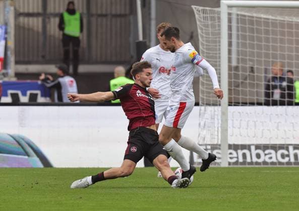 19 10 2025 Soccer Season 2025 2026 2 Soccer Bundesliga 09 Matchday 1 FC Nürnberg FCN Club KSV Holstein Kiel Storks Sportfoto Zink DaMa xdaxmax DFL regulations prohibit any use of photographs as image sequences and or quasi video only for editorial use Adam Markhiev 6, 1 FC Nürnberg FCN Steven Skrzybski 7, Holstein Kiel