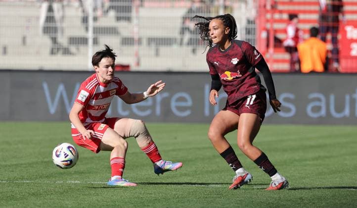 Tomke Schneider, Lisa Baum Zweikampf Spielzene Action Sport Fußball Fußball Damen Frauen Bundesliga 7 Spieltag Saison 2025 2026 19 10 2025 1 FC Union Berlin vs RB Leipzig RBL DFL regulations prohibit any use of photographs as image sequences and or quasi video