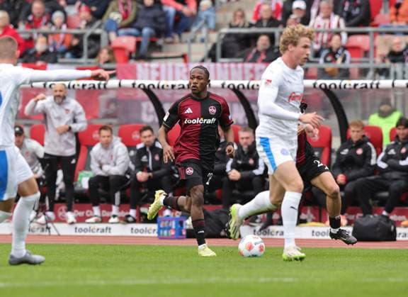 19 10 2025 Soccer Season 2025 2026 2 Soccer Bundesliga 09 Matchday 1 FC Nürnberg FCN Club KSV Holstein Kiel Storks Sportfoto Zink DaMa xdaxmax DFL regulations prohibit any use of photographs as image sequences and or quasi video only for editorial use Mohamed Ali Zoma 23, 1 FC Nürnberg FCN in attack