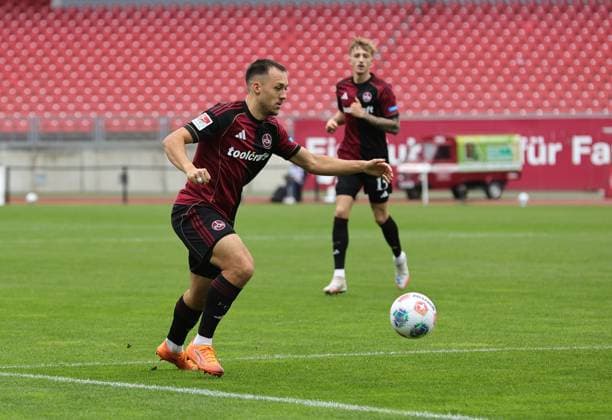 19 10 2025 Soccer Season 2025 2026 2 Soccer Bundesliga 09 Matchday 1 FC Nürnberg FCN Club KSV Holstein Kiel Störche Sportfoto Zink DaMa xdaxmax DFL regulations prohibit any use of photographs as image sequences and or quasi video only for editorial use Julian Justvan 10, 1 FC Nürnberg FCN