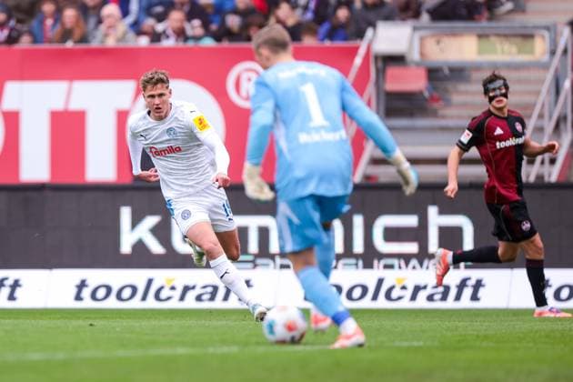 19 10 2025, 2 Bundesliga, Matchday 9, 1 FC Nürnberg Holstein Kiel, Phil Harres Holstein Kiel , Nuremberg Max Morlock Stadion Bayern Germany xRHR PHOTO DEx Copyright: DennisxEwert RHR-FOTOx RHR-FOTO DE
