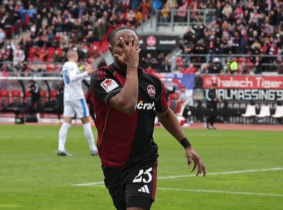 19 10 2025 Soccer Season 2025 2026 2 Soccer Bundesliga 09 Matchday 1 FC Nürnberg FCN Club KSV Holstein Kiel Störche Sportfoto Zink DaMa xdaxmax DFL regulations prohibit any use of photographs as image sequences and or quasi video only for editorial use Jubel Freude Torjubel nach Tor zum 1 0 Mohamed Ali Zoma 23, 1 FC Nürnberg FCN jubelt freut sich Torschütze Mohamed Ali Zoma 23, 1 FC Nürnberg FCN