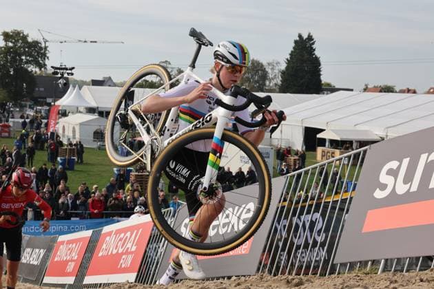 Telenet Superprestige 2025-2026 Ruddervoorde {city:0:UC}, {country:0:UC} - {monthname:0:UC} {day0} : during the 1st leg of the Ruddervoorde Telenet Superprestige 2025-2026 a cyclocross race for Men Elite on {monthname} {day}, {year4} in {city:PC}, {country:PC}, {date} ( Ruddervoorde Belgium  Copyright: x Creator x