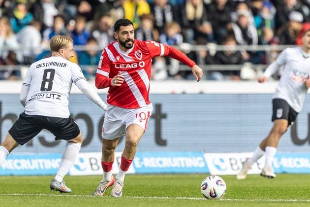 Football, Season 2025 2026, 3 Liga, Donaustadion Ulm, 11 Matchday, SSV Ulm 1846 Football FC Energie Cottbus, 19 10 2025 19 10 2025, Football, Season 2025 2026, 3 Liga, Donaustadion Ulm, 11 Matchday, SSV Ulm 1846 Football FC Energie Cottbus, 10 Tolcay Cigerci Energie Cottbus Foto Lucca Fundel Ulm Donaustadion Baden Württemberg Germany