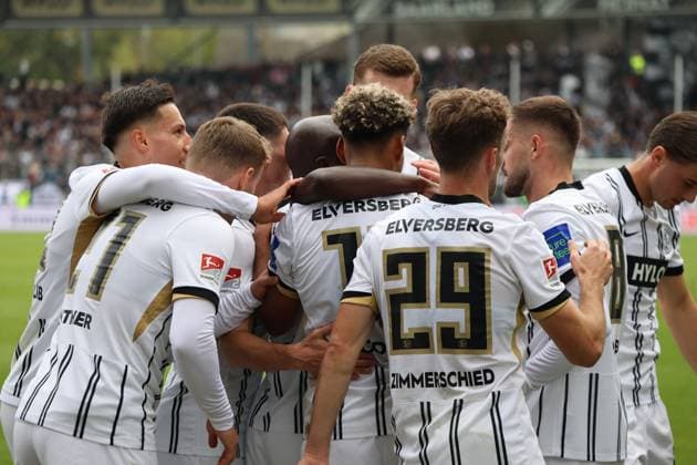 19 10 2025, Soccer, Men, 2 Bundesliga, Season 2025 2026, SV 07 Elversberg SpVgg Greuther Fürth, Goal celebration to 1 0, Goalscorer Bambase Conte SV 07 Elversberg Elversberg Ursapharm Arena an der Kaiserlinde Saarland Germany EN Copyright: xSebastianxBachx