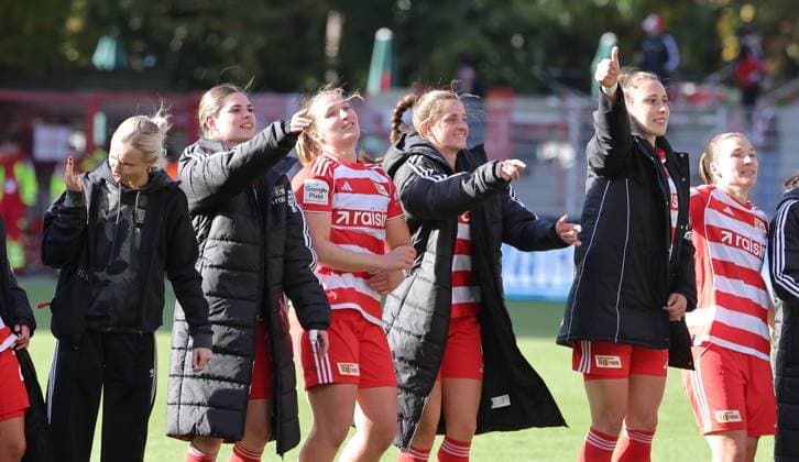Union womens team celebrates 5 0 victory in front of the fans Joy Emotion Cheering after the end of the match Sport Football Soccer Women Womens Bundesliga 7 Matchday Season 2025 2026 19 10 2025 1 FC Union Berlin vs RB Leipzig RBL DFL regulations prohibit any use of photographs as image sequences and or quasi video