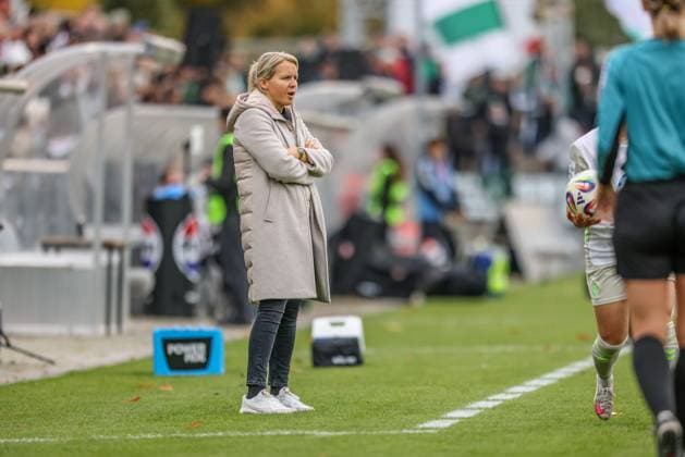 DEU, Frankfurt, Eintracht Frankfurt vs Werder Bremen, Google Pixel Frauen Bundesliga, DFB, Saison 2526, Stadion am Bretanobad, 7 Spieltag im Bild Friederike Kromp Trainerin Werder Bremen DFB DFL REGULATIONS PROHIBIT ANY USE OF PHOTOGRAPHS AS IMAGE SEQUENCES AND OR QUASI VIDEO, 19 10 2025 Copyright: HMBxMedia HendrikxHamelau