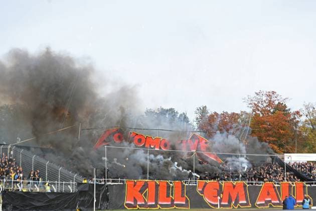 Soccer Regionalliga Nordost 1 FC Lok Leipzig BSG Chemie Leipzig 19 10 2025 Choreo with lots of pyro smoke in the Lok fan block, Ultras, Fans Football, Regionalliga Nordost, Season 2025 2026, 12 Matchday 1 FC Lok Leipzig vs BSG Chemie Leipzig on 19 10 2025 at Bruno Plache Stadium, Leipzig Copyright: xBEAUTIFULxSPORTS JanxKaeferx
