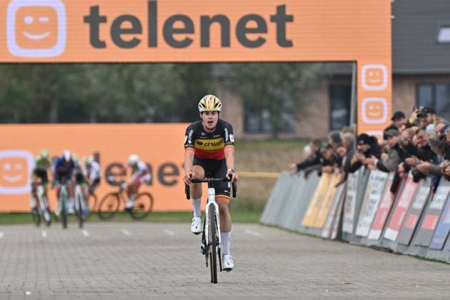 Belgian Marion Norbert Riberolle celebrates as she crosses the finish line to win the women elite race of the Cyclocross Ruddervoorde, Sunday 19 October 2025 in Ruddervoorde, stage 2 (out of 7) of the Superprestige cyclocross cycling competition. LUCxCLAESSEN  x137283200x