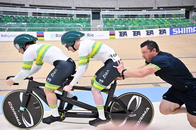 2025 UCI Para-Cycling Track World Championships Picture by Simon Wilkinson SWpix.com - 19 10 2025 - Cycling - 2025 UCI Para-Cycling Track World Championships - Rio Olympic Velodrome, Rio de Janeiro, Brazil - MB Sprint Qualifying - Kane Perris (Australia) piloted by Luke Zaccaria (Australia) Copyright: x xSWpix.comx(t axPhotographyxHubxLtd)xSimonxWilkinson SWpix.comx SWP-3030-10197