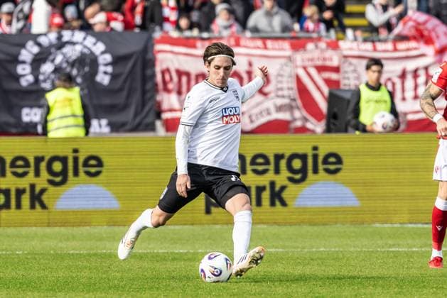 Football, Season 2025 2026, 3 Liga, Donaustadion Ulm, 11 Matchday, SSV Ulm 1846 Football FC Energie Cottbus, 19 10 2025 19 10 2025, Football, Season 2025 2026, 3 Liga, Donaustadion Ulm, 11 Matchday, SSV Ulm 1846 Football FC Energie Cottbus, 23 Max Brandt SSV Ulm 1846 Football Photo Lucca Fundel Ulm Donaustadion Baden Württemberg Germany