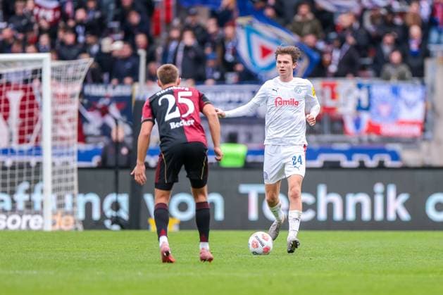 19 10 2025, 2 Bundesliga, Matchday 9, 1 FC Nürnberg Holstein Kiel, Magnus Knudsen Holstein Kiel , Nuremberg Max Morlock Stadion Bayern Germany xRHR PHOTO DEx Copyright: DennisxEwert RHR-FOTOx RHR-FOTO DE