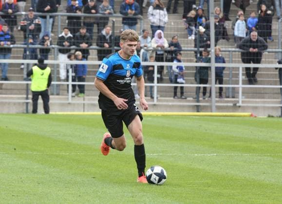 19 10 2025 xmgoodx Frankfurt am Main, PSD Bank Arena Regionalliga Südwest Season 2025 2026 FSV Frankfurt Kickers Offenbach OFC Timo Hildmann 21, FSV Frankfurt