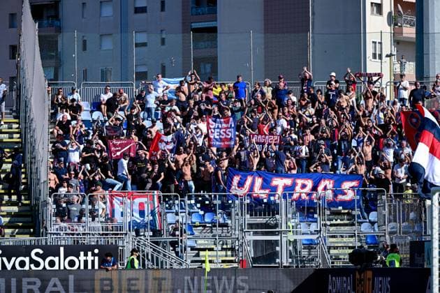 Supporters of Bologna during the Serie A Enilive soccer match between Cagliari Calcio and Bologna at the Unipol Domus in Cagliari, Sardinia - Sunday, 19 october 2025. - Soccer  Copyright: x Â®xGianlucaxZuddas LaPressex