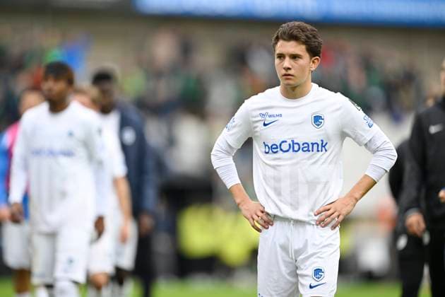Cercle Brugge v KRC Genk - Jupiler Pro League BRUGGE, BELGIUM - OCTOBER 19 : Karetsas Konstantinos midfielder of KRC Genk greeting the fans despite the tie during the Jupiler Pro League match between Cercle Brugge and KRC Genk on October 19, 2025 in Brugge, Belgium, 19 10 2025 Brugge Belgium  Copyright: xNicoxVereeckenx