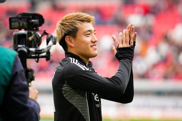 Germany, Football, 1 Bundesliga, Season 2025 2026, Matchday 7 SC Freiburg vs Eintracht Frankfurt Europa Park Stadion Freiburg Ritsu Doan Eintracht Frankfurt ,20 Farewell, Fans, Laughter, Freiburg Europa Park Stadion Baden Württemberg Germany Copyright: xFINLEYxMÖRCHx