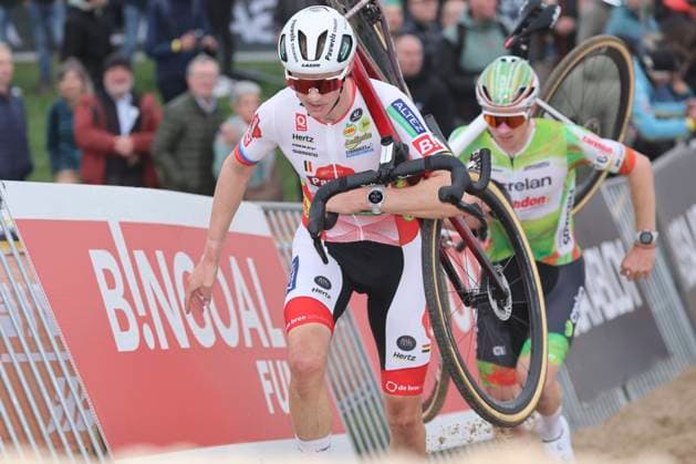 Telenet Superprestige 2025-2026 Ruddervoorde RUDDERVOORDE, BELGIUM - OCTOBER 19 : Vanthourenhout Michael (BEL) of Pauwels Sauzen - Altez Industriebouw during the 1st leg of the Ruddervoorde Telenet Superprestige 2025-2026 a cyclocross race for Men Elite on October 19, 2025 in Ruddervoorde, Belgium, 19 10 2025 ( Ruddervoorde Belgium  Copyright: xGiannixBarbieuxx