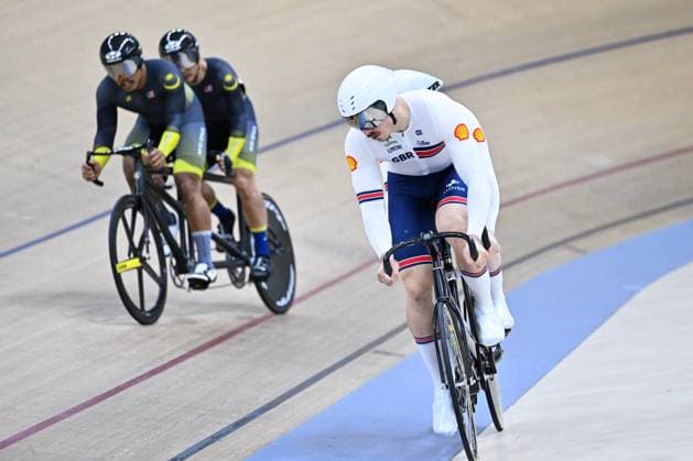 2025 UCI Para-Cycling Track World Championships Picture by Simon Wilkinson SWpix.com - 19 10 2025 - Cycling - 2025 UCI Para-Cycling Track World Championships - Rio Olympic Velodrome, Rio de Janeiro, Brazil - MB Sprint Quarterfinals - James Ball (Great Britain) piloted by Steffan Lloyd (Great Britain) Copyright: x xSWpix.comx(t axPhotographyxHubxLtd)xSimonxWilkinson SWpix.comx SWP-3030-10213