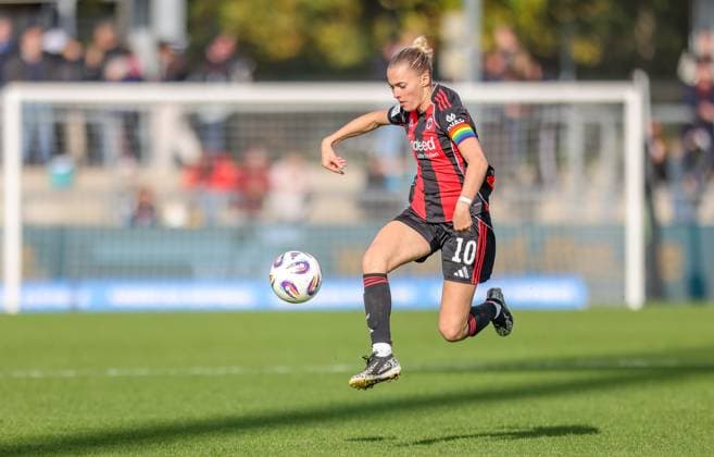 DEU, Frankfurt, Eintracht Frankfurt vs Werder Bremen, Google Pixel Frauen Bundesliga, DFB, Saison 2526, Stadion am Bretanobad, 7 Spieltag im Bild Laura Freigang Eintracht Frankfurt 10 DFB DFL REGULATIONS PROHIBIT ANY USE OF PHOTOGRAPHS AS IMAGE SEQUENCES AND OR QUASI VIDEO, 19 10 2025 Copyright: HMBxMedia HendrikxHamelau
