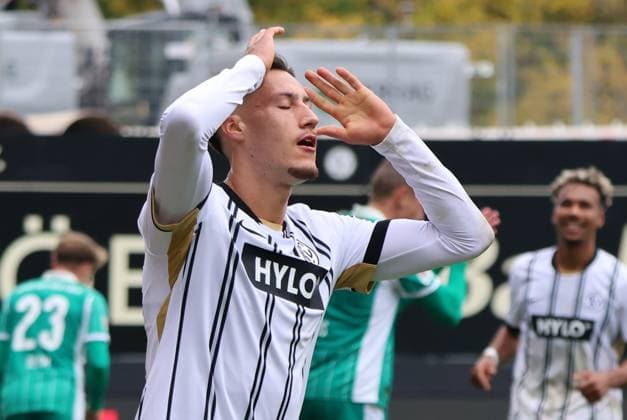 19 10 2025, Football, Men, 2 Bundesliga, Season 2025 2026, SV 07 Elversberg SpVgg Greuther Fürth, Younes Ebnoutalib SV 07 Elversberg annoys Elversberg Ursapharm Arena an der Kaiserlinde Saarland Germany EN Copyright: xSebastianxBachx