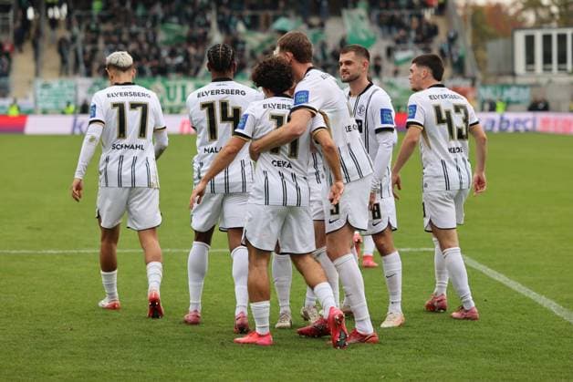 19 10 2025, Soccer, Men, 2 Bundesliga, Season 2025 2026, SV 07 Elversberg SpVgg Greuther Fürth, Goal celebration to 5 0, Goalscorer Jason Ceka SV 07 Elversberg Elversberg Ursapharm Arena an der Kaiserlinde Saarland Germany EN Copyright: xSebastianxBachx