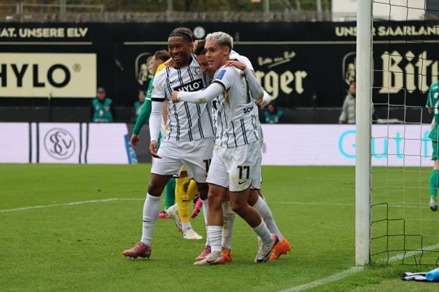 19 10 2025, Soccer, Men, 2 Bundesliga, Season 2025 2026, SV 07 Elversberg SpVgg Greuther Fürth, Goal celebration to 4 0, Goalscorer Younes Ebnoutalib SV 07 Elversberg Elversberg Ursapharm Arena an der Kaiserlinde Saarland Germany EN Copyright: xSebastianxBachx
