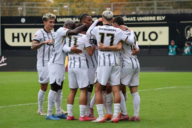 19 10 2025, Soccer, Men, 2 Bundesliga, Season 2025 2026, SV 07 Elversberg SpVgg Greuther Fürth, Goal celebration to 4 0, Goalscorer Younes Ebnoutalib SV 07 Elversberg Elversberg Ursapharm Arena an der Kaiserlinde Saarland Germany EN Copyright: xSebastianxBachx