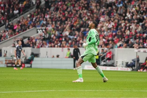 1 Bundesliga SC Freiburg vs Eintracht Frankfurt, 19 10 2025 Kauã Santos Eintracht Frankfurt, 40 celebrates the 1-2 goal scored by Jonathan Burkardt Eintracht Frankfurt, 9 1 Bundesliga SC Freiburg vs Eintracht Frankfurt, Europa Park Stadion, 19 10 2025 DFB DFL REGULATIONS PROHIBIT ANY USE OF PHOTOGRAPHS AS IMAGE SEQUENCES AND OR QUASI VIDEO Copyright: xBEAUTIFULxSPORTS Boscox