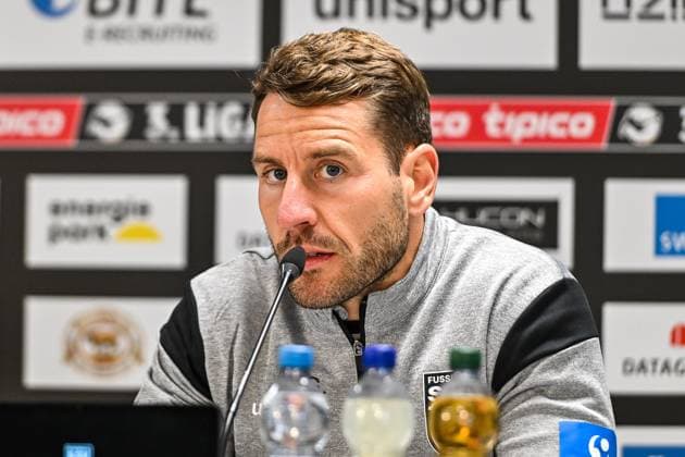 GER, 3 Liga, SSV Ulm 1846 vs FC Energie Cottbus 19 10 2025, Donaustadion, Ulm, GER, 3 Liga, SSV Ulm 1846 vs FC Energie Cottbus, in the picture Moritz Glasbrenner SSV Ulm , Press conference after the match nordphotoxGmbHx xHafner nph00200