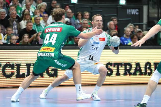 Handball DAIKIN HBL SC DHfK Leipzig SC Magdeburg 19 10 2025 Omar Ingi Magnusson 14, SC Magdeburg Handball, DAIKIN HBL, 1 Bundesliga, Season 2025 2026, Matchday 9 SC DHfK Leipzig vs SC Magdeburg on 19 10 2025 at Quarterback Immobilien Arena Leipzig Copyright: xBEAUTIFULxSPORTS JanxKaeferx