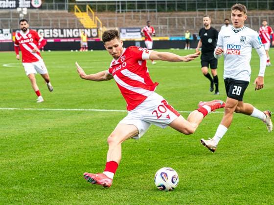 Axel Borgmann FC Energie Cottbus, 20 with a shot on goal, GER, SSV Ulm 1846 vs FC Energie Cottbus, Football, 3 Liga, Season 2025 2026, 19 10 2025, DFB DFL regulations prohibit any use of photographs as image sequences and or quasi video GER, SSV Ulm 1846 vs FC Energie Cottbus, Football, 3 Liga, Season 2025 2026, 19 10 2025 Ulm Copyright: xMichaelxSchmidt Eibner-Pressefotx EP_MST