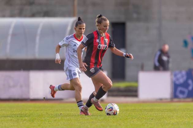 Ingolstadt, Germany 19 October 2025 2 BL Women 2025 2026 FC Ingolstadt 04 vs Eintracht Frankfurt II In the picture from left in the duel Valentina Limani Frankfurt II and Jenny Bayer FCI Audi Sportpark Bayern Copyright: xFotostandx xSchäferx