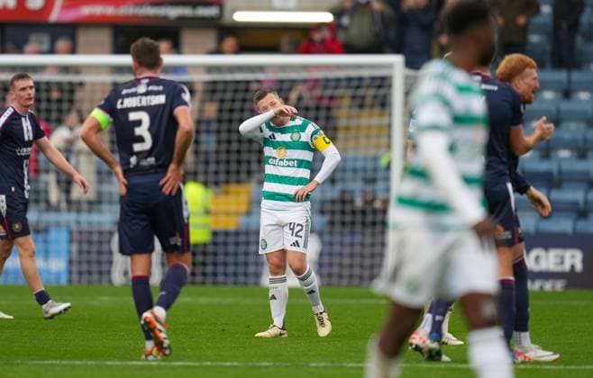 Celtic captain Callum McGregor looks dejected at full-time. Final score Dundee 2 Celtic 0. Dundee v Celtic, William Hill Scottish Premiership, Football, Dens Park, Dundee, Scotland, UK - 19 Oct 2025Dundee Dens Park United Kingdom EDITORIAL USE ONLY No use with unauthorised audio, video, data, fixture lists, club league logos or live services. Online in-match use limited to 120 images, no video emulation. No use in betting, games or single club league player publications.  Copyright: xStuartxWallace Shutterstockx 15545861dw