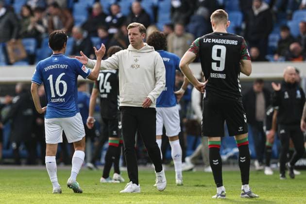 Coach Florian Kohfeldt SV Darmstadt 98 and Hiroki Akiyama SV Darmstadt 98,16 2 Soccer Bundesliga Season 2025 2026 SV Darmstadt 98 vs 1 FC Magdeburg at Merck Stadion am Böllenfalltor in Darmstadt Soccer,Man,Men,Germany,19 10 2025