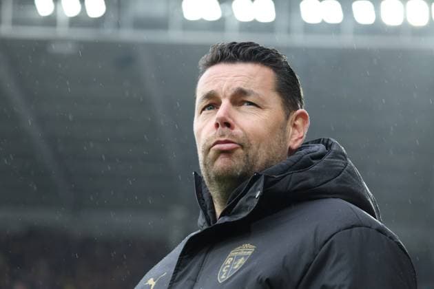 FOOTBALL : RC Lens vs Paris FC - Ligue 1 J8 - 19 10 2025 Pierre SAGE (entraineur RC Lens) lors du match RC Lens vs Paris FC, Ligue 1 J8, stade Bollaert-Delelis, le 19 octobre 2025 - photo Laurent Sanson PsnewZ  Copyright: xLaurentxSANSONx xPsnewZx