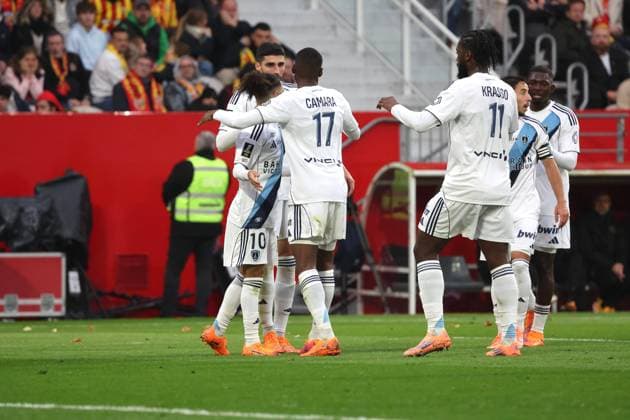 FOOTBALL : RC Lens vs Paris FC - Ligue 1 J8 - 19 10 2025 Joie des joueurs du Paris FC apres le but de Pierre LEES-MELOU (Paris FC) lors du match RC Lens vs Paris FC, Ligue 1 J8, stade Bollaert-Delelis, le 19 octobre 2025 - photo Laurent Sanson PsnewZ  Copyright: xLaurentxSANSONx xPsnewZx