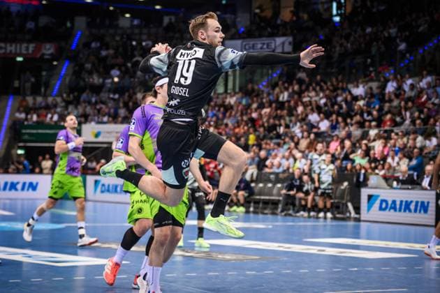Mathias Gidsel Fuechse Berlin, 19 GER, TVB 1898 Stuttgart Fuechse Berlin, DAIKIN HBL, Handball, Bundesliga, Matchday 9, Season 2025 2026, 19 10 2025 GER, TVB 1898 Stuttgart Fuechse Berlin, DAIKIN HBL, Handball, Bundesliga, Matchday 9, Season 2025 2026, 19 10 2025 Stuttgart Copyright: xSandyxDinkelackerx EP_SDR