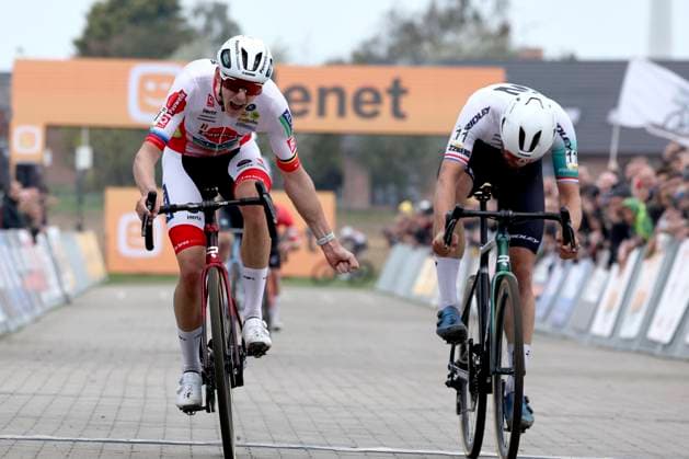 Telenet Superprestige 2025-2026 Ruddervoorde RUDDERVOORDE, BELGIUM - OCTOBER 19 : Vanthourenhout Michael (BEL) of Pauwels Sauzen - Altez Industriebouw wins, second place for Nieuwenhuis Joris (NED) of Ridley Racing Team during the 1st leg of the Ruddervoorde Telenet Superprestige 2025-2026 a cyclocross race for Men Elite on October 19, 2025 in Ruddervoorde, Belgium, 19 10 2025 ( Ruddervoorde Belgium  Copyright: xGiannixBarbieuxx