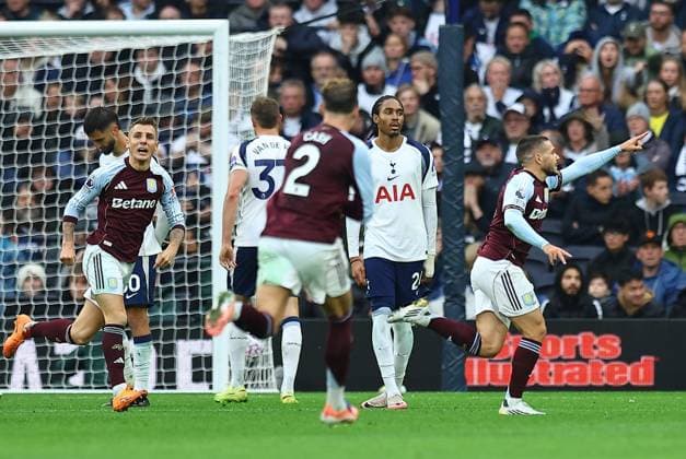 Emiliano Buendia of Aston Villa celebrates scoring their sides second goal Tottenham Hotspur v Aston Villa, Premier League, Football, Tottenham Hotspur Stadium, London, UK - 19 Oct 2025London Tottenham Hotspur Stadium United Kingdom EDITORIAL USE ONLY No use with unauthorised audio, video, data, fixture lists, club league logos or live services. Online in-match use limited to 120 images, no video emulation. No use in betting, games or single club league player publications. Copyright: xMichaelxZemanek Shutterstockx 15545865ae