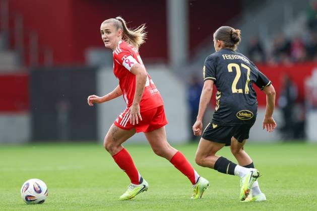 Georgia Stanway FC Bayern Muenchen, 31 with Laura Feiersinger 1 FC Koeln, 27 , GER, FC Bayern Muenchen vs 1 FC Koeln, Soccer, Google Pixel Womens Bundesliga, 7 Matchday, Season 2025 2026, 19 10 2025, DFL DFB REGULATIONS PROHIBIT ANY USE OF PHOTOGRAPHS as IMAGE SEQUENCES and or QUASI VIDEO, GER, FC Bayern Muenchen vs 1 FC Koeln, Football, Google Pixel Frauen Bundesliga, 7 Spieltag, Saison 2025 2026, 19 10 2025 Muenchen Copyright: xEibner-Pressefoto JennixMaulx EP_JML