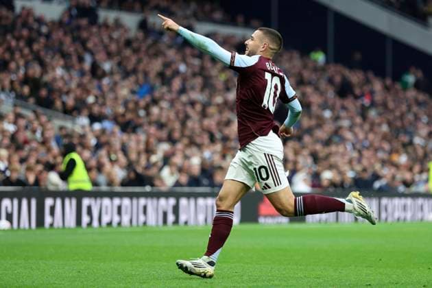 Tottenham Hotspur v Aston Villa - Premier League Emi Buendia of Aston Villa celebrates 2nd goal during the Premier League match between Tottenham Hotspur and Aston Villa at Tottenham Hotspur Stadium on October 19, 2025 in London, United Kingdom. London Tottenham Hotspur Stadium England United Kingdom Copyright: xNigelxFrench Sportsphoto APLx 14139130